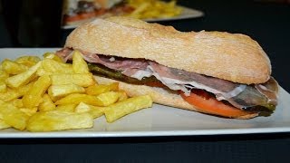 Serranito de Lomo  Recetas de bocadillos fáciles [upl. by Attej]