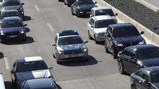 Rettungsgasse PolizeiKrad  FuStW Autobahnpolizei Bruchsal [upl. by Nnylidnarb]