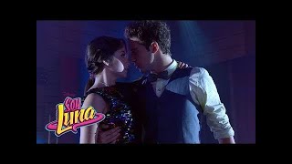 Soy Luna 1  Luna y Matteo patinan Alas y se besan Capítulo 40 [upl. by Aisatsan]