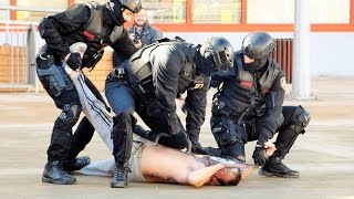 Simulacro intervención policial con perros [upl. by Malek]